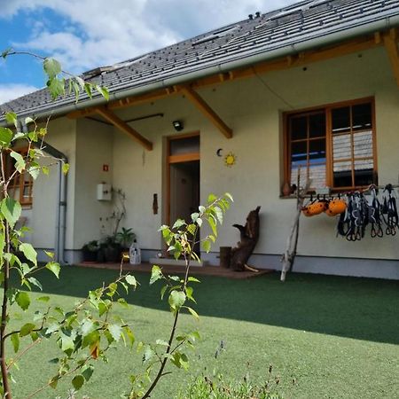 Bikeski Family Hotel, B&B, Apartaments, Rooms Mezica Exterior foto
