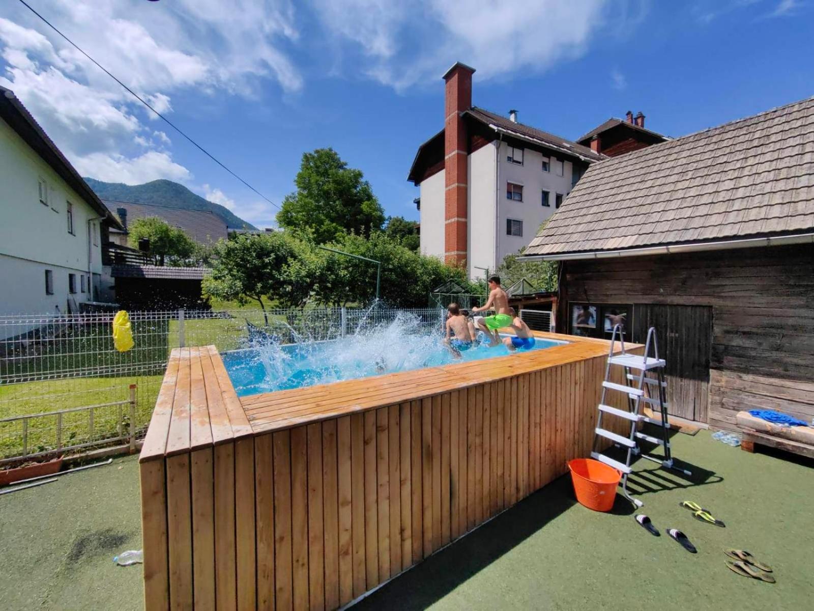 Bikeski Family Hotel, B&B, Apartaments, Rooms Mezica Exterior foto